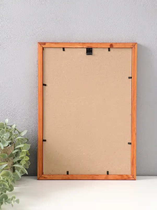 Фоторамка дерево 21х30 см, орех №2 (пластиковый экран)