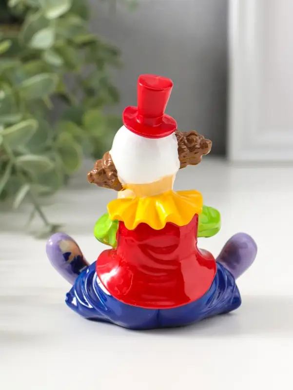 Сувенир полистоун "Клоун с играет на барабане" яркий разноцветный 11 см