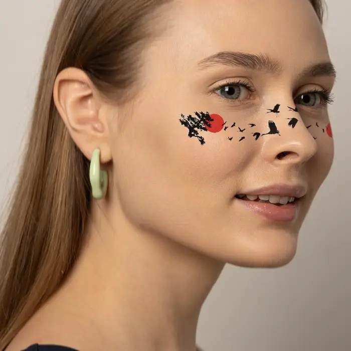 Переводная тату на тело цветная «Веснушки. Аисты», 16×5 см Переводная тату на тело цветная «Веснушки. Аисты», 16×5 см