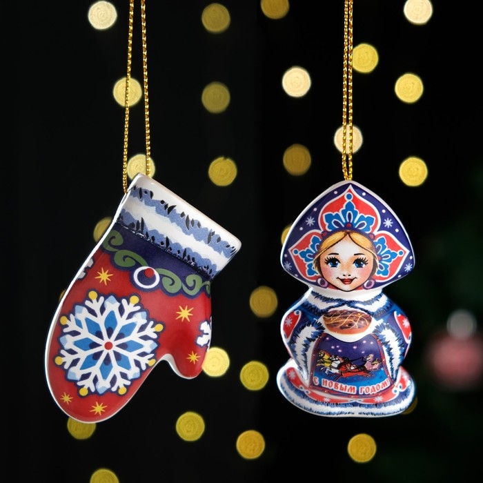 Набор ёлочных игрушек Набор ёлочных игрушек "Машенька и варежка", 6 см