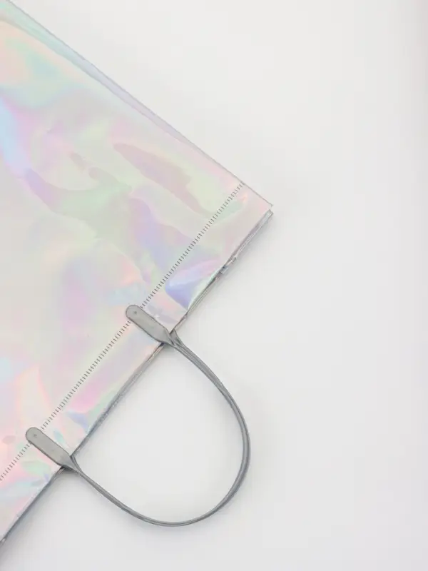 Пакет подарочный ПВХ, голография, серебро, пластикова ручка, 32×28×11 см Пакет подарочный ПВХ, голография, серебро, пластикова ручка, 32×28×11 см