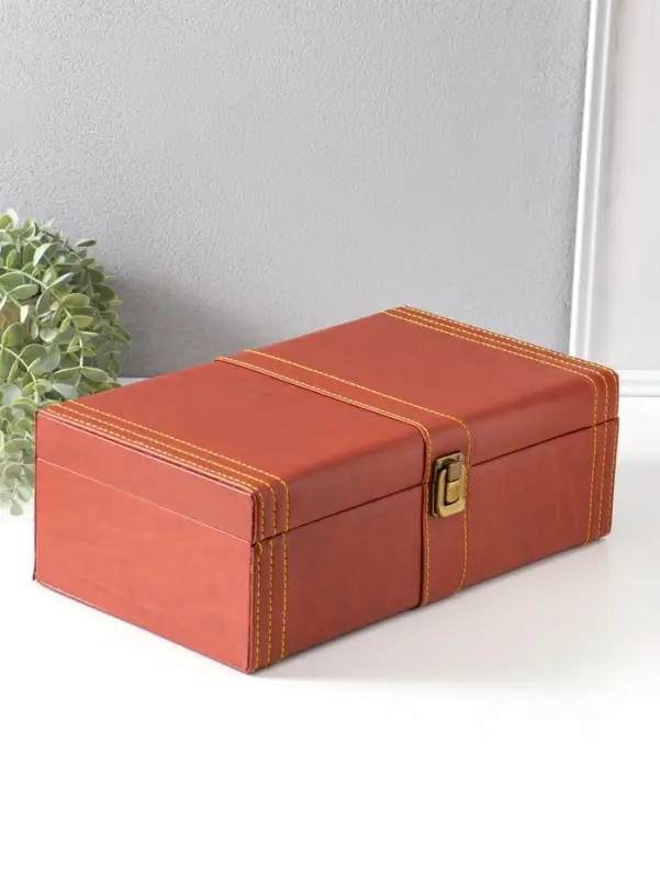 Шкатулка дерево, кожзам под 2 бутылки "Гладкая кожа" коричневая 4 предмета 34,5х20х12 см