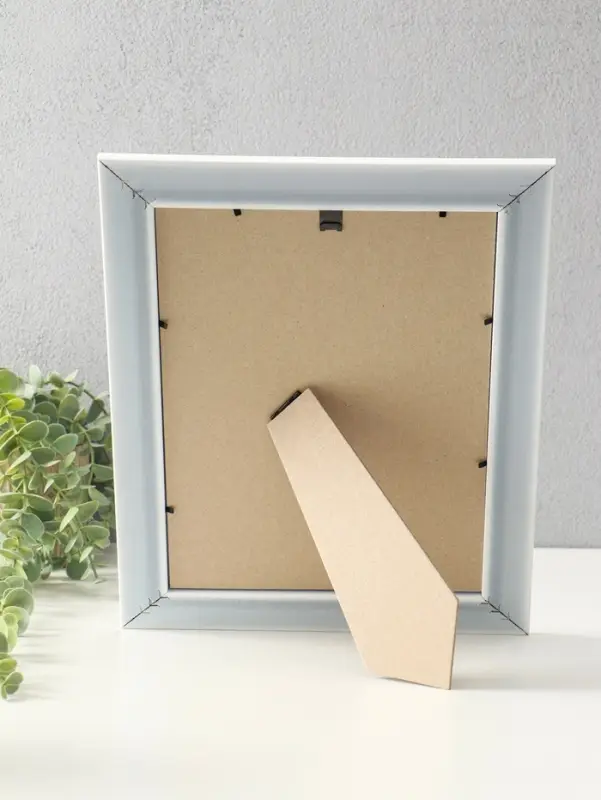 Фоторамка для фото 21х30 см (с ножкой) "Luxe Elegance" пластик, белый, (пластик экран)