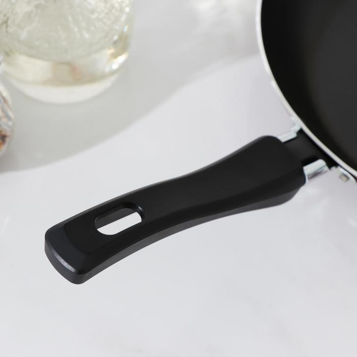 Сковорода Prosto, d=24 см, пластиковая ручка, антипригарное покрытие, цвет бордовый Сковорода Prosto, d=24 см, пластиковая ручка, антипригарное покрытие, цвет бордовый