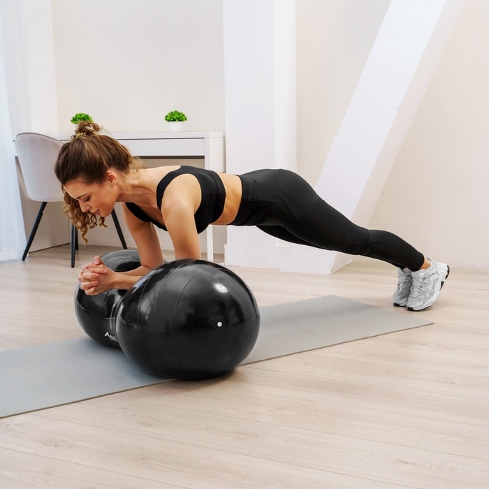 Фитбол овальный ONLYTOP, 77х40х40 см, 900 г, цвета МИКС Фитбол овальный ONLYTOP, 77х40х40 см, 900 г, цвета МИКС