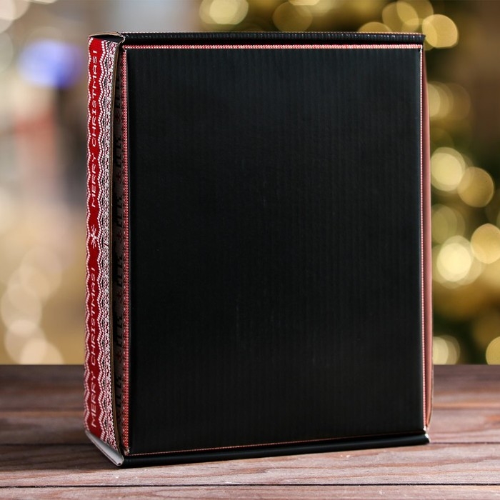 Новый год. Коробка подарочная, крышка-дно, с окном Новый год. Коробка подарочная, крышка-дно, с окном "Скандинавия", 18 х 15 х 5 см.