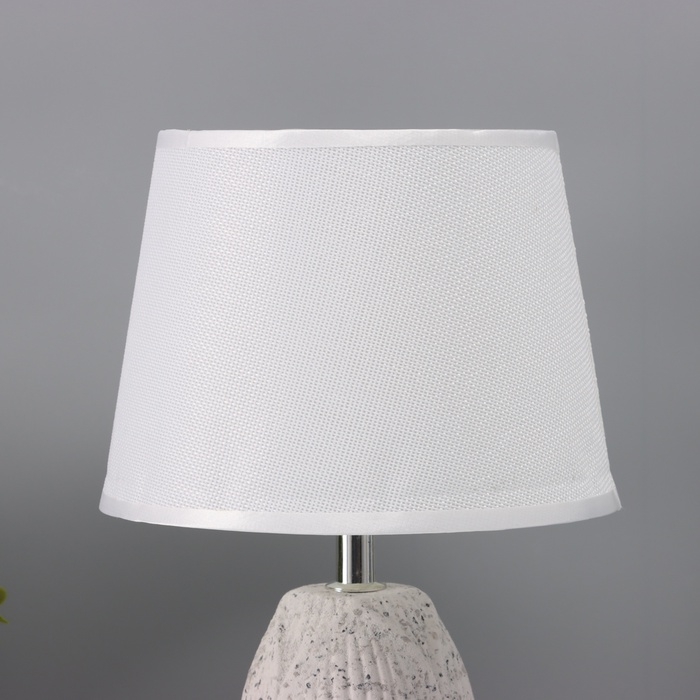 Лампа настольная Лампа настольная "Листья" 1х40Вт Е14 белый 20х20х34см
