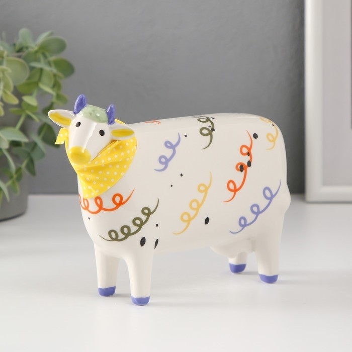 Сувенир керамика  Сувенир керамика "Корова с косынкой" разноцветные спиральки 15,8х5,6х12,3 см