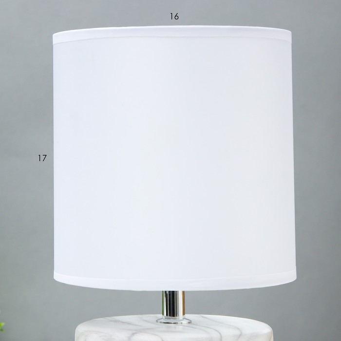 Лампа настольная 16374/1 E14 40Вт бело-серый 16х16х29 см RISALUX Лампа настольная 16374/1 E14 40Вт бело-серый 16х16х29 см RISALUX