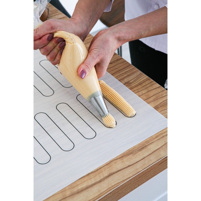 Армированный коврик для выпечки KONFINETTA «Эклер», силикон, 38×28 см, 0,4 мм, цвет белый Армированный коврик для выпечки KONFINETTA «Эклер», силикон, 38×28 см, 0,4 мм, цвет белый