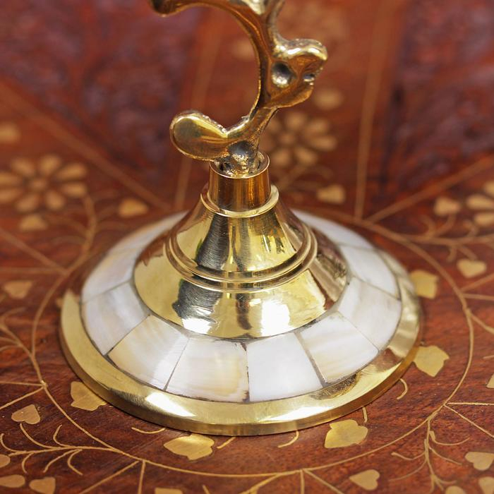 Подсвечник латунь на 3 свечи 21 см Подсвечник латунь на 3 свечи 21 см "Стебель"