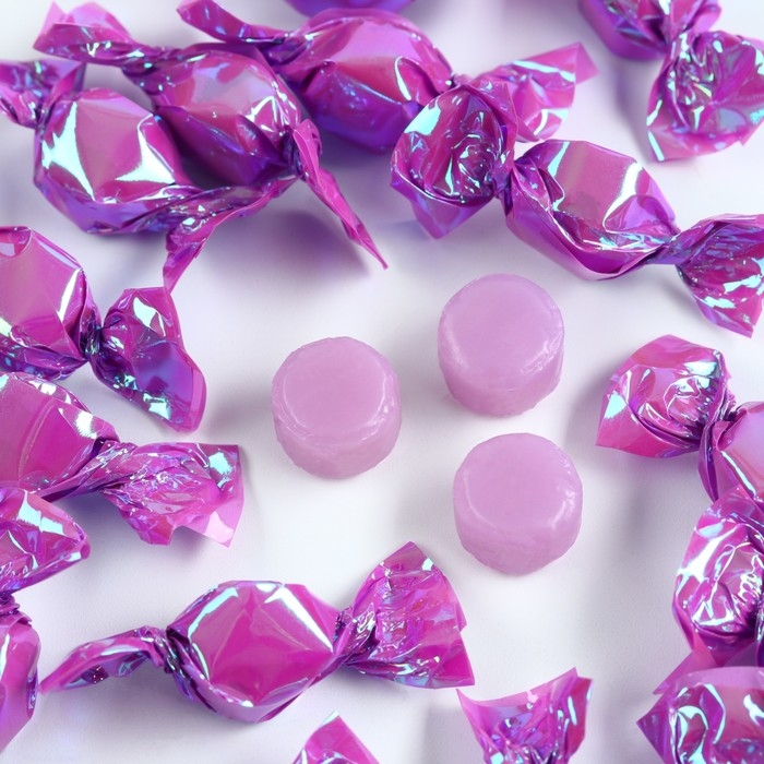 Леденцы «Приношу удачу» в кошельке, со вкусом винограда, 40 г. Леденцы «Приношу удачу» в кошельке, со вкусом винограда, 40 г.