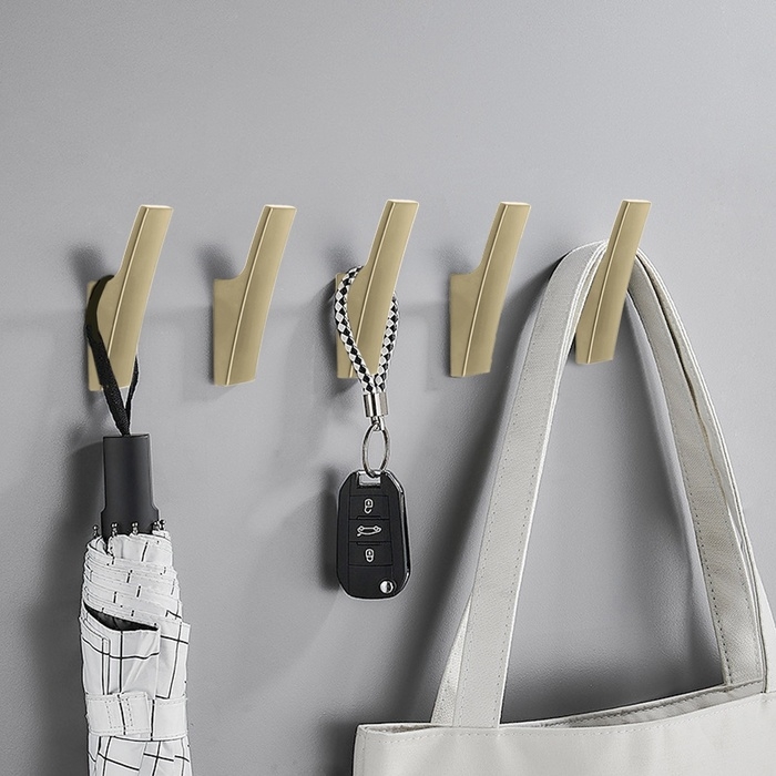 Крючок мебельный CAPPIO ASPHODEL, однорожковый, цвет сатиновое золото Крючок мебельный CAPPIO ASPHODEL, однорожковый, цвет сатиновое золото