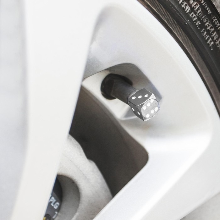 Колпачок на вентиль TORSO кубик, хром, набор 4 шт Колпачок на вентиль TORSO кубик, хром, набор 4 шт