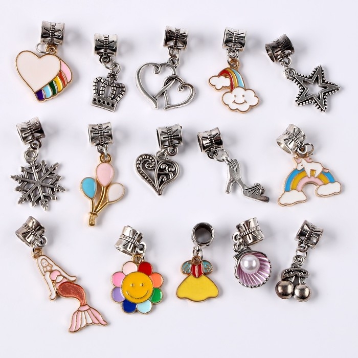 Набор для создания детской бижутерии в шкатулке «Яркая радость» Набор для создания детской бижутерии в шкатулке «Яркая радость»