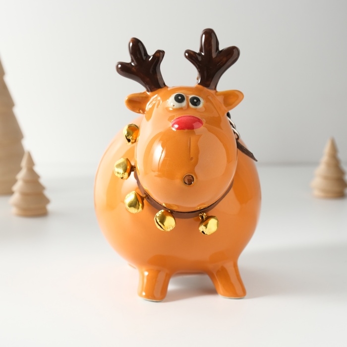Копилка керамика  Копилка керамика "Поющий олень, в ошейнике с колокольчиками" 9,8х14х15,1 см