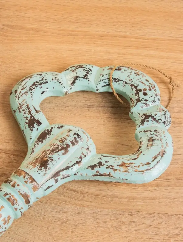 Сувенир «Ключ от счастья», 21×4.5×50 +/- 3 см, дерево, зелёный Сувенир «Ключ от счастья», 21×4.5×50 +/- 3 см, дерево, зелёный