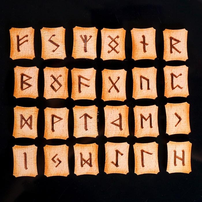 Руны для гадания «Скандинавские», 25 шт, натуральный дуб, мешочек Руны для гадания «Скандинавские», 25 шт, натуральный дуб, мешочек