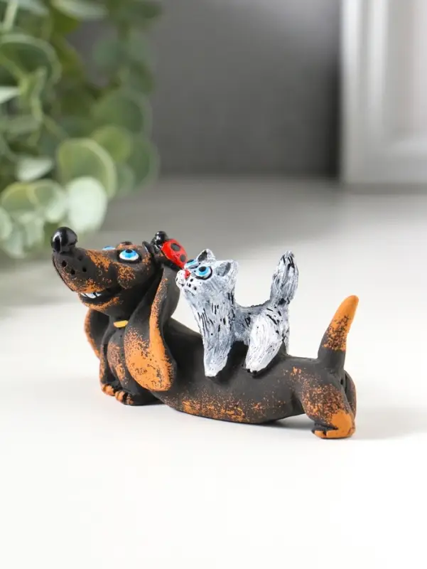 Фигура "Такса с друзьями", 4,9х4,5х8,9см