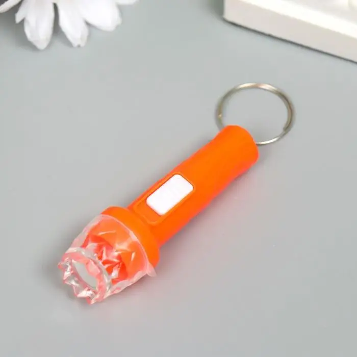 Фонарик брелок для ключей на кольце «Фигурный край», горит, 6.7×2×2 см, МИКС Фонарик брелок для ключей на кольце «Фигурный край», горит, 6.7×2×2 см, МИКС