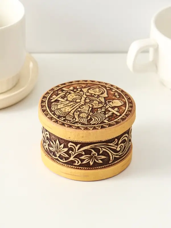 Шкатулка круглая "Машенька", 8,5х5см, береста