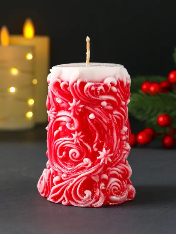 Свеча новогодняя столбик  Свеча новогодняя столбик "Резная" красный