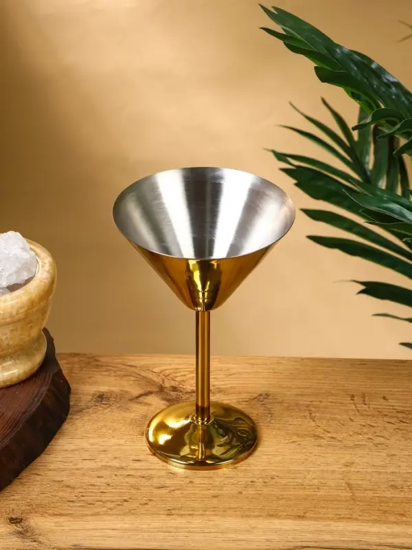 Бокал для мартини Бокал для мартини "Золото" нержавеющая сталь 11х11х17,5 см