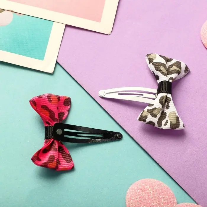 Невидимка для волос  Невидимка для волос "Бантики" (набор 8 шт) 3,5х4 см, пятна