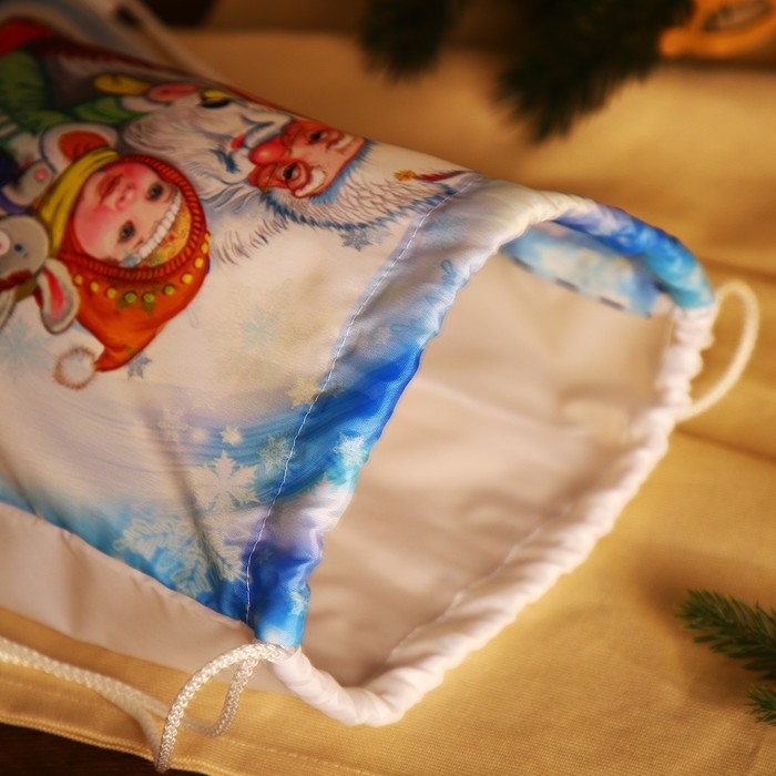 Новый год 2025. Новогодний мешок для подарков на шнурке «Дед Мороз», цвет белый/разноцветный Новый год 2025. Новогодний мешок для подарков на шнурке «Дед Мороз», цвет белый/разноцветный