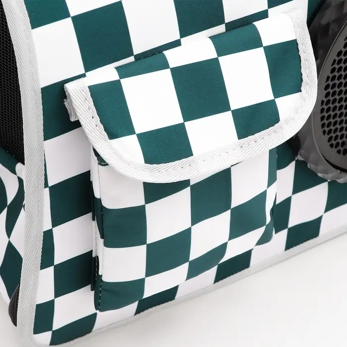 Сумка - переноска, 43&times;24&times;28 см, с органайзером и иллюминатором, белая, зелёная