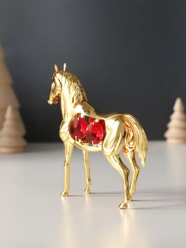 Сувенир  Лошадь с 4-мя красными хрусталиками, 9х3х9 см. Сувенир  Лошадь с 4-мя красными хрусталиками, 9х3х9 см.