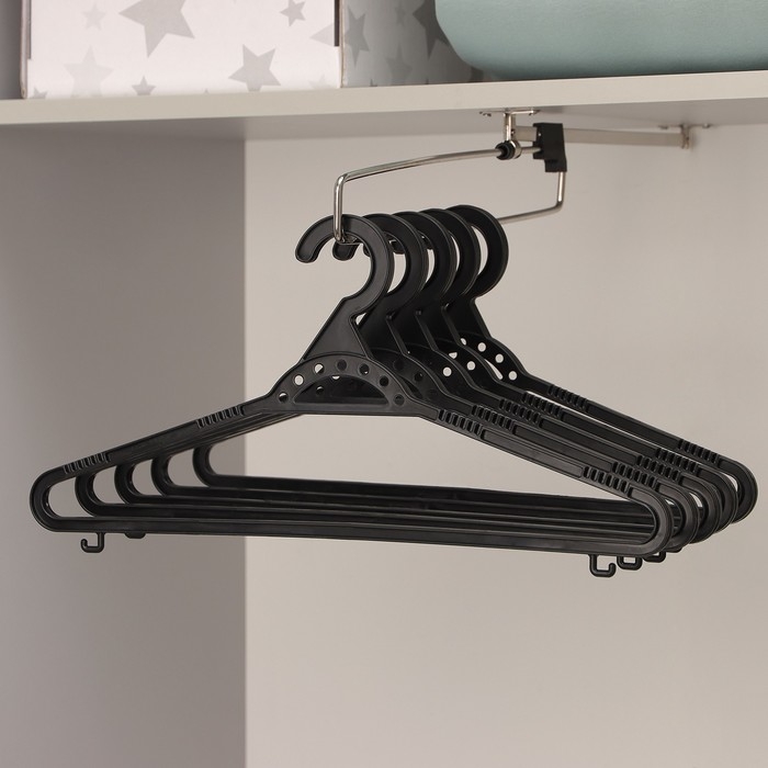 Набор вешалок-плечиков для одежды, 5 шт., размер 46-48, чёрный Набор вешалок-плечиков для одежды, 5 шт., размер 46-48, чёрный