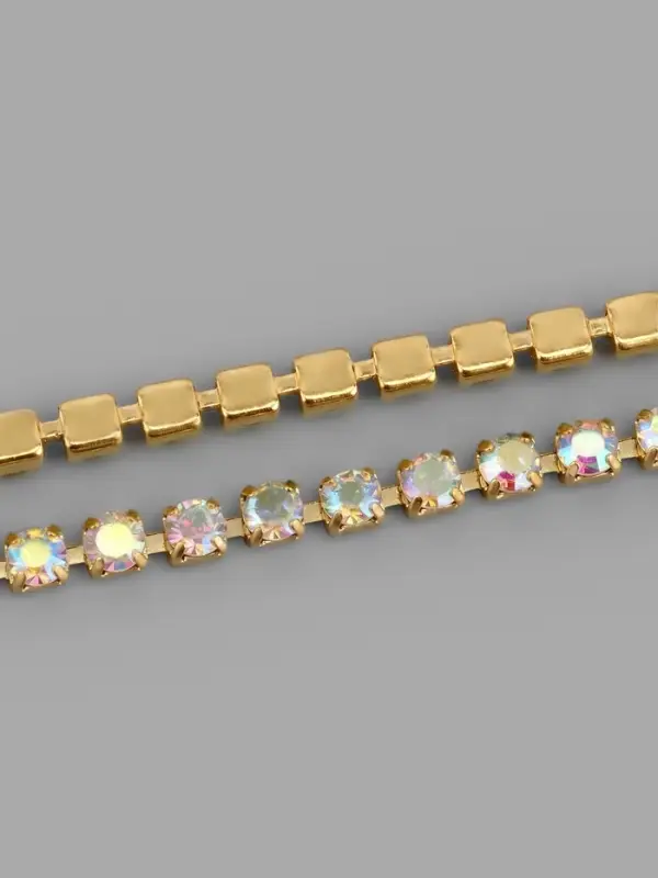 Цепь со стразами, с голографией, металл, стекло, 2.5 мм, 9&plusmn;1 м, цвет золотой