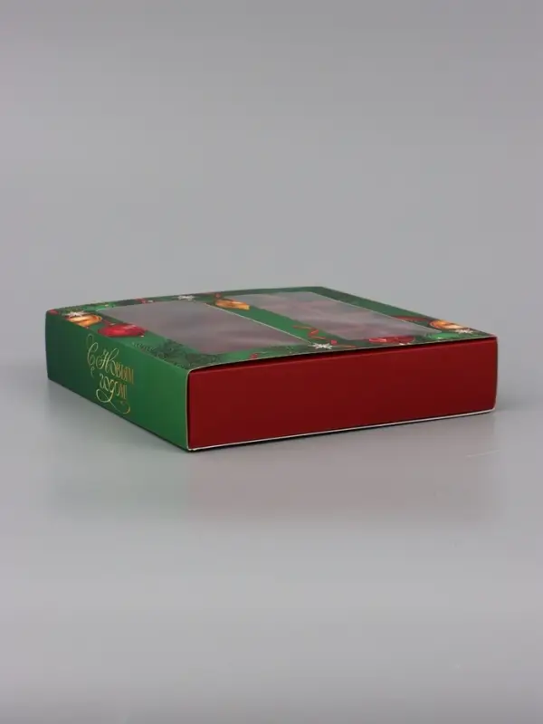 Коробка подарочная для 8 конфет и шоколад &laquo;Новогодняя роскошь&raquo;, 17.7&times;17.8&times;3.8 см