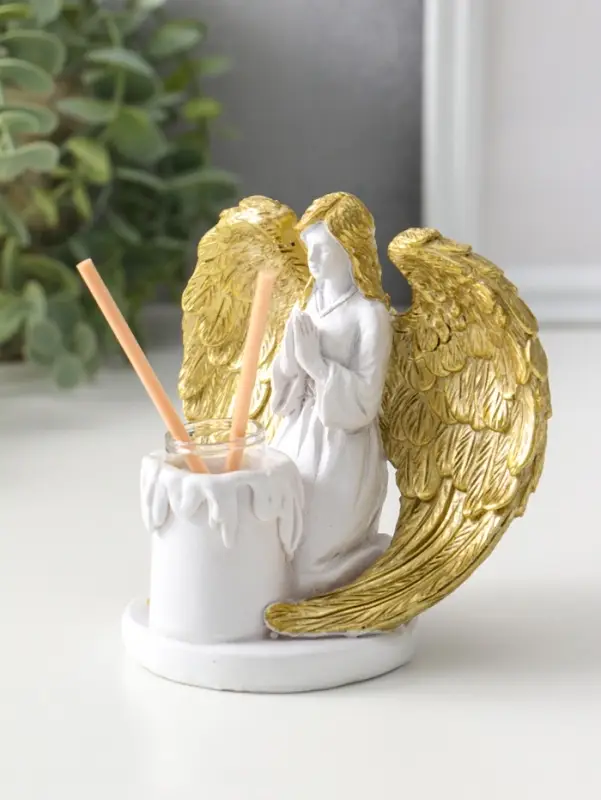 Аромадиффузор полистоун с палочками "Ангел со свечой" белый с золотом 7,5х12х11 см
