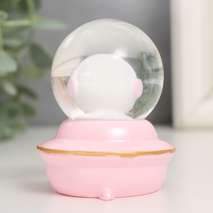 Сувенир полистоун водяной шар свет Сувенир полистоун водяной шар свет "Зверёк-космонавт" МИКС 7х5,5х5,5 см