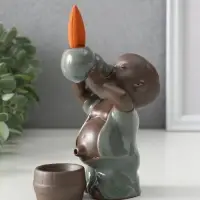 Подставка для благовоний TAKE IT EASY &laquo;Мальчик пьет&raquo;, стелющийся дым, 13&times;8&times;9 см