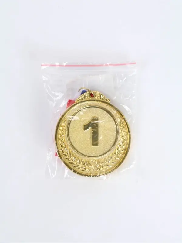 Медаль призовая &laquo;1 место&raquo; золотая 200, d=6.5 см, с лентой