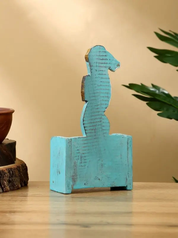 Календарь настольный Календарь настольный "Морской конёк" дерево 11х5х19 см, цв. бирюзовый