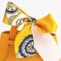 Кожанная подарочная сумочка 13 х12 х 5,5 см желтая