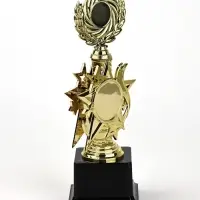 Кубок 192, наградная фигура, золото, подставка пластик, 23 см