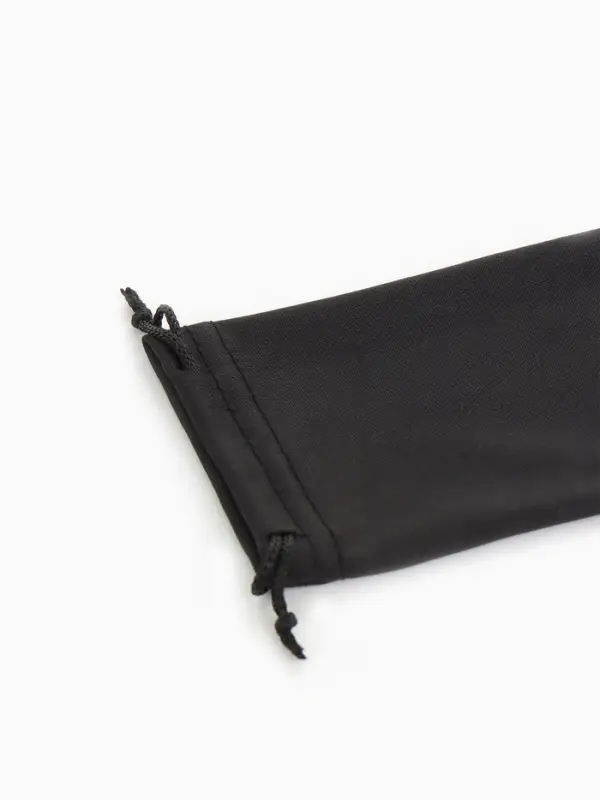 Чехол для очков на затяжке, плотность 110 г/м&sup2;, размер 8.7&times;0.5&times;17.5 см, чёрный