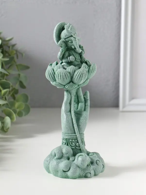 Сувенир полистоун "Рука с лотосом и Ганешей" зелёный 7х7,3х18,5 см
