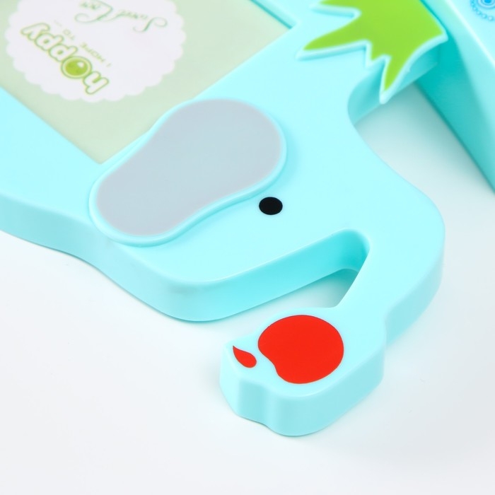 Фоторамка пластик 6х6 см  Фоторамка пластик 6х6 см "Слоник с яблочком" голубой 18х3,9х16,3 см