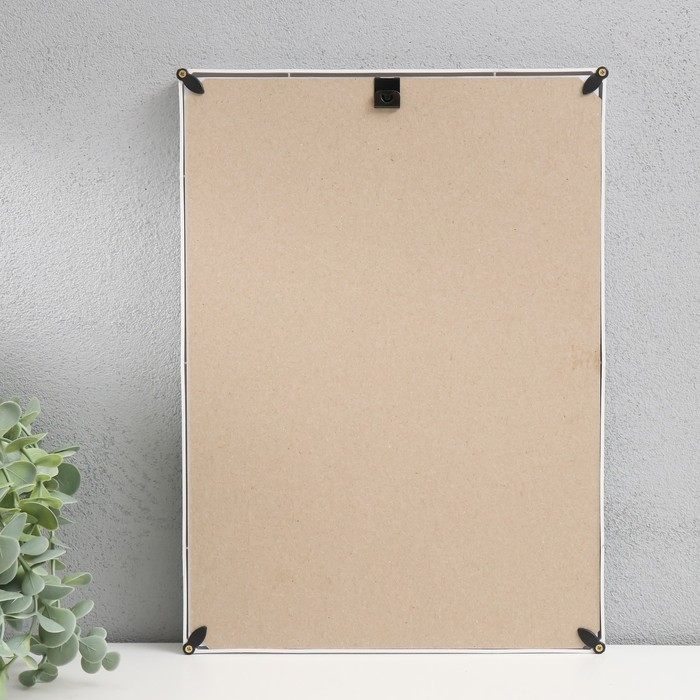 Фоторамка пластик 21х30 см 4 серия, белый Фоторамка пластик 21х30 см 4 серия, белый