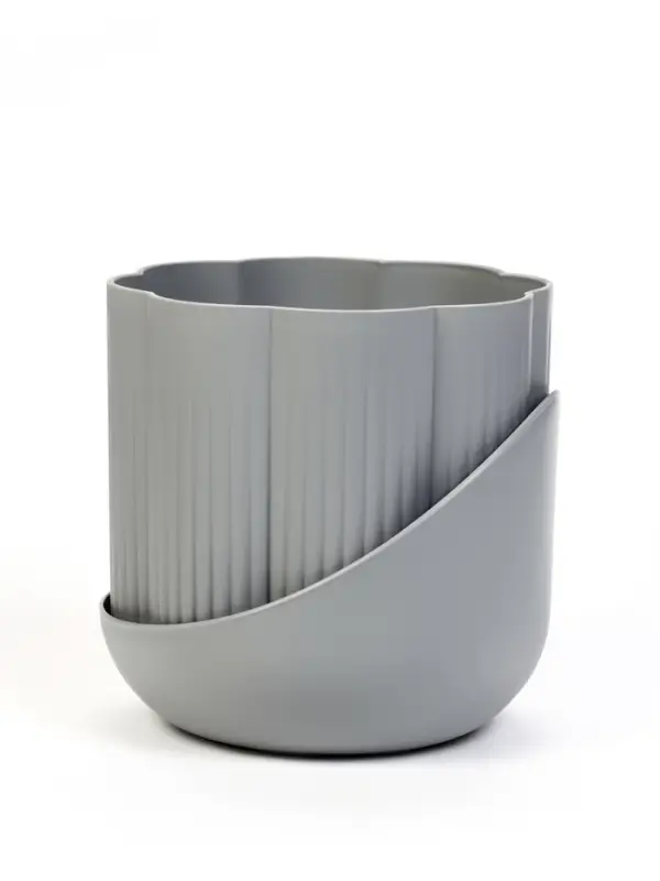 Горшок цветочный &laquo;Лаура&raquo;, пластиковый, с поддоном, 1.6 л, 14&times;14&times;12.5 см, серый