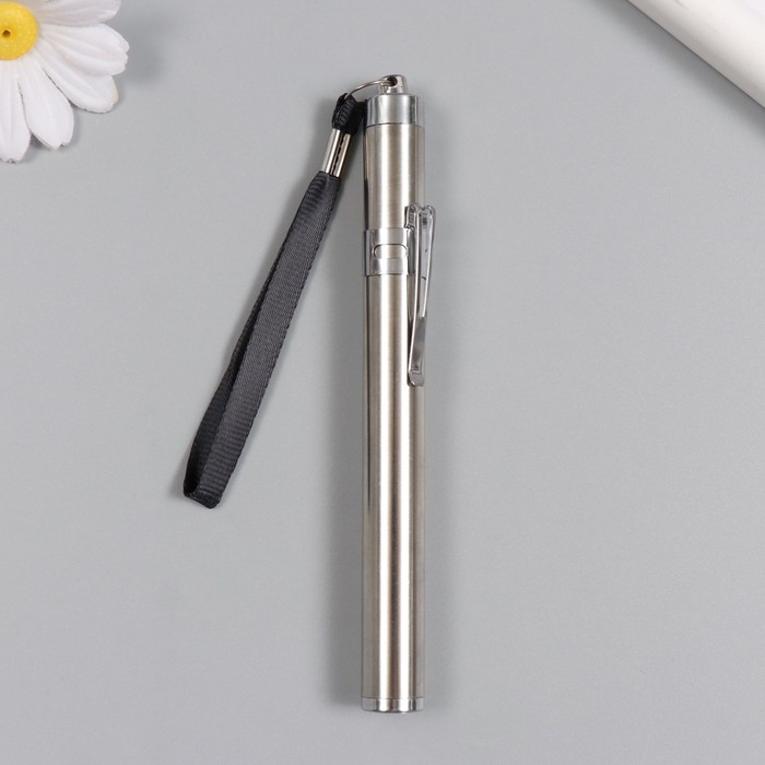 Фонарик свет с ремешком металл  Фонарик свет с ремешком металл "Серебро"  AAAx2 шт 1,4х1,4х13,5 см