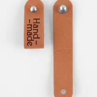 Бирка с кнопкой Hand made TEIRA, 8&times;1.5 см, 10 шт., коричневая