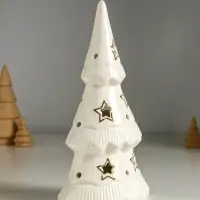 Сувенир керамика свет "Ёлочка и звёзды" белый с золотом 10,7х6,8х20 см