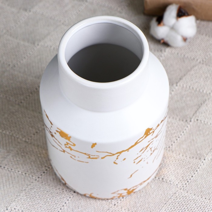 Керамическая ваза для цветов, сухоцветов «Мрамор», настольная, 18×13 см, белый Керамическая ваза для цветов, сухоцветов «Мрамор», настольная, 18×13 см, белый